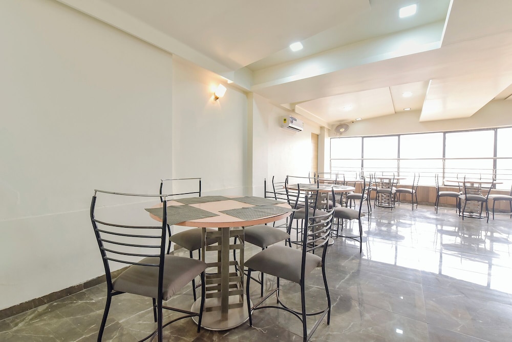Fabhotel Soham Palace