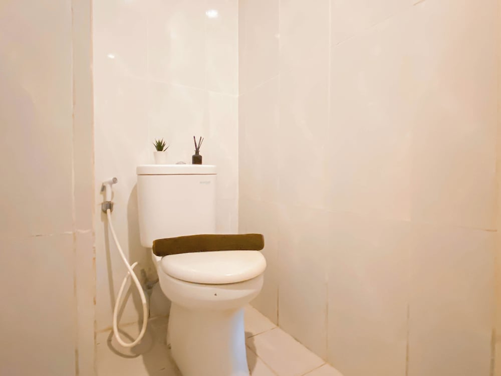Basic Studio Apartment Near Cisauk Station At Serpong Garden