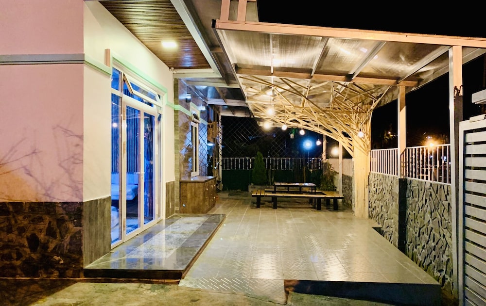 Zodiac House