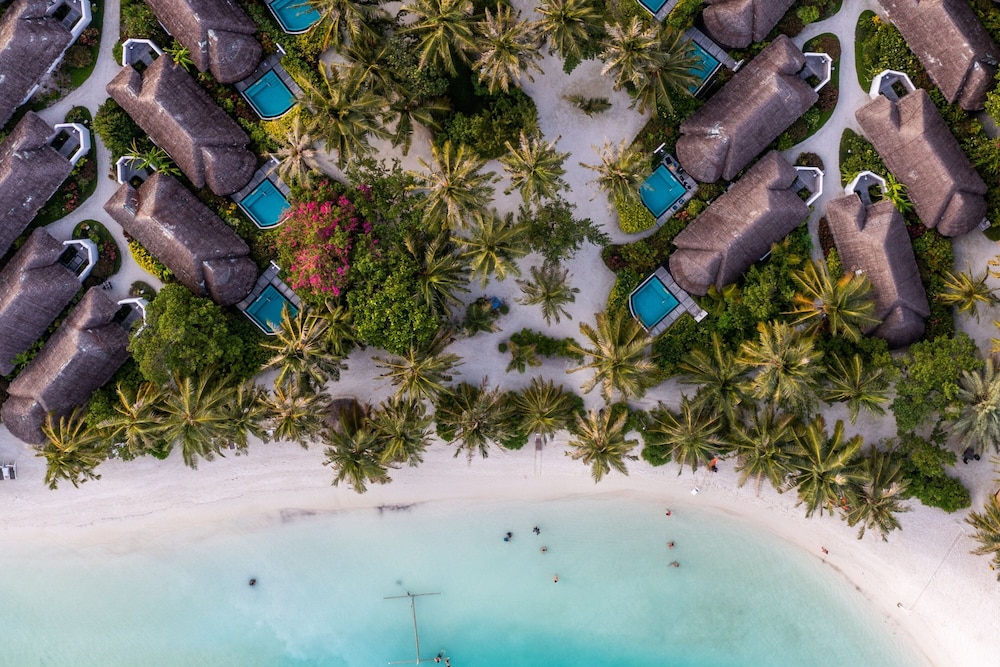 Sheraton Maldives Full Moon Resort & Spa