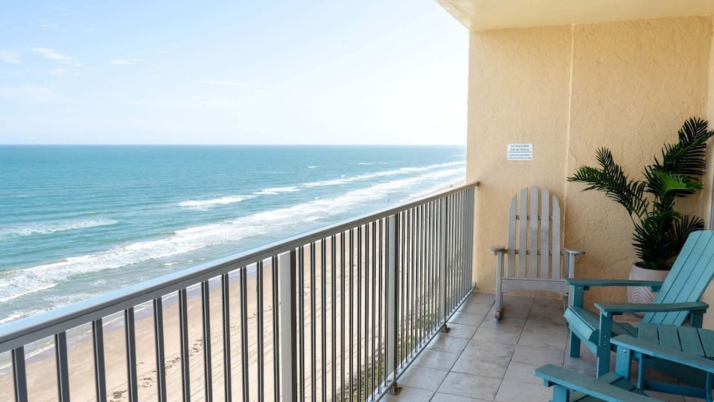 Penthouse Beachfront Views Renovated 4 Bedroom Condo
