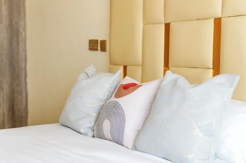 Lux Suites Golden View Manor Naivasha