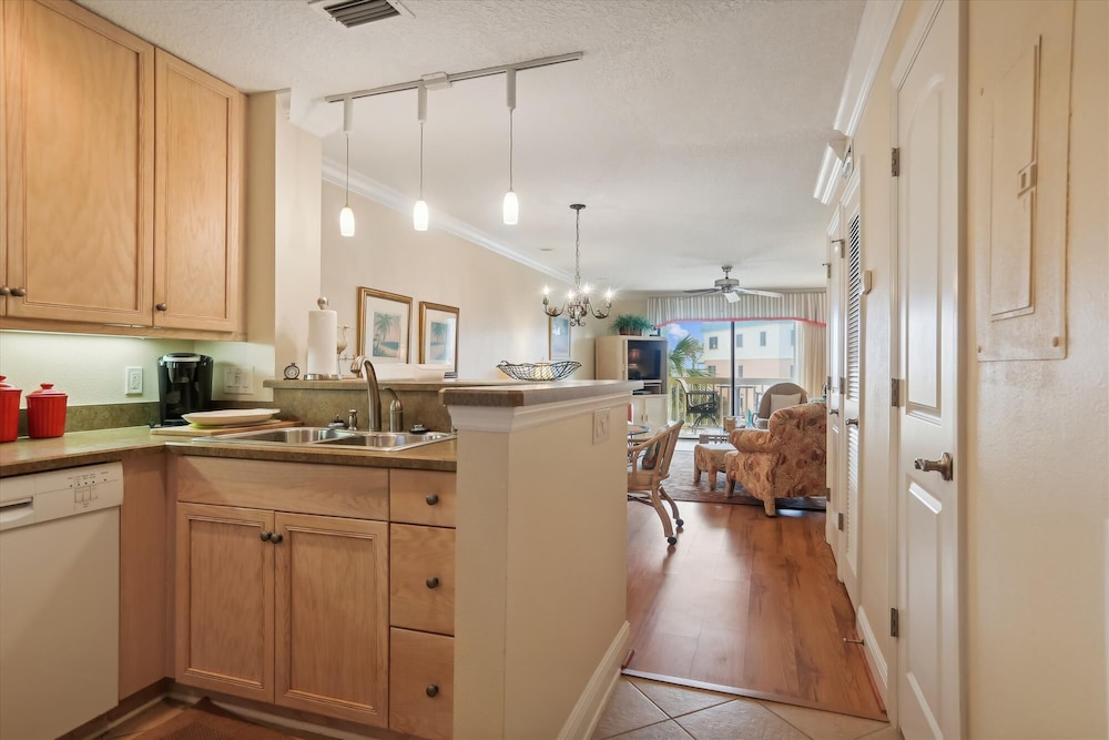 Oceanfront Splendor: Luxe Sea Haven Condo Near St. Augustine