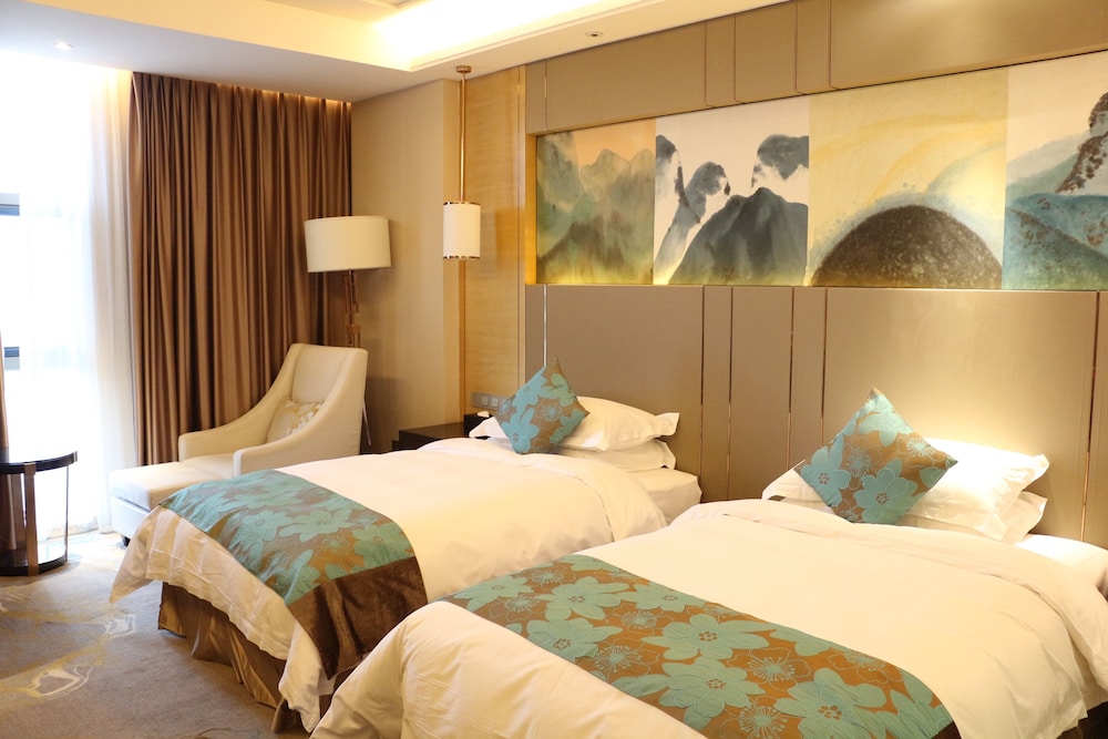 Ramada Yiyang Taojiang