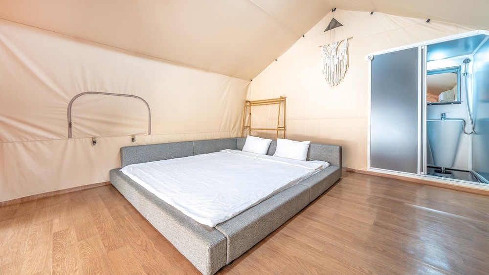 Yangpyeong Flower Caravan Pension view 4