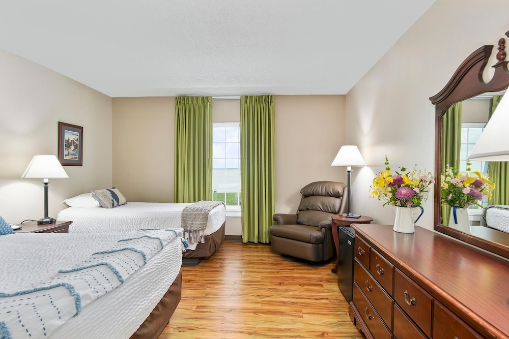 Top Floor East Handicap Accessible view 5
