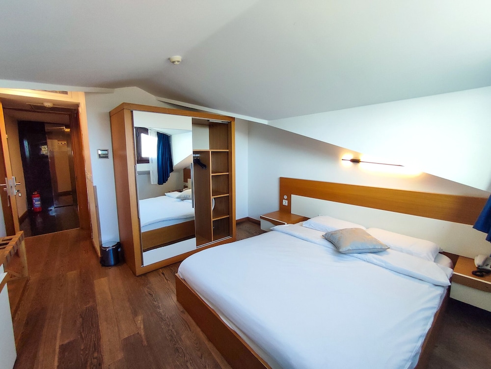 Shah Inn Otel - Image 10