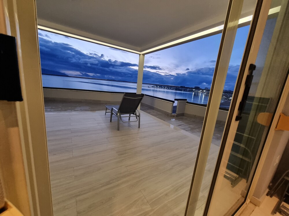 Bes' Sea View Studio