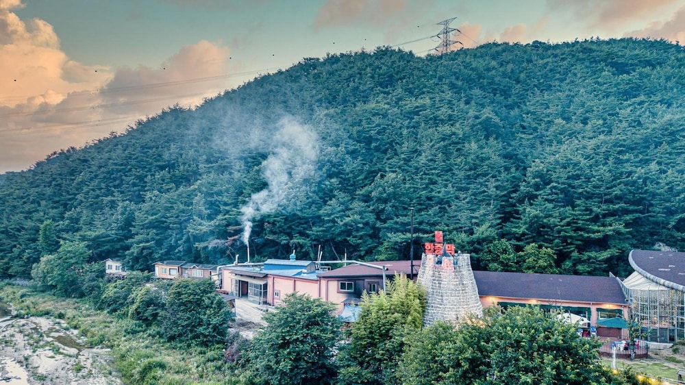 Namwon Hanjeungwonstay Pension view 3