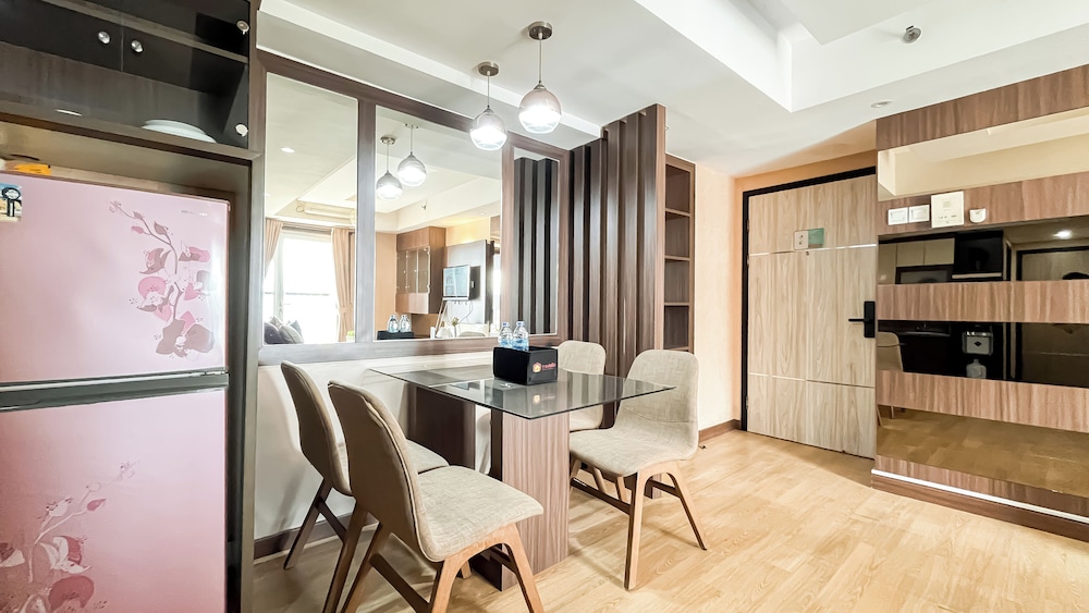 Good Deal 2Br Apartment At The Wave Kuningan