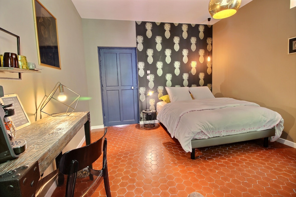 hotel room
