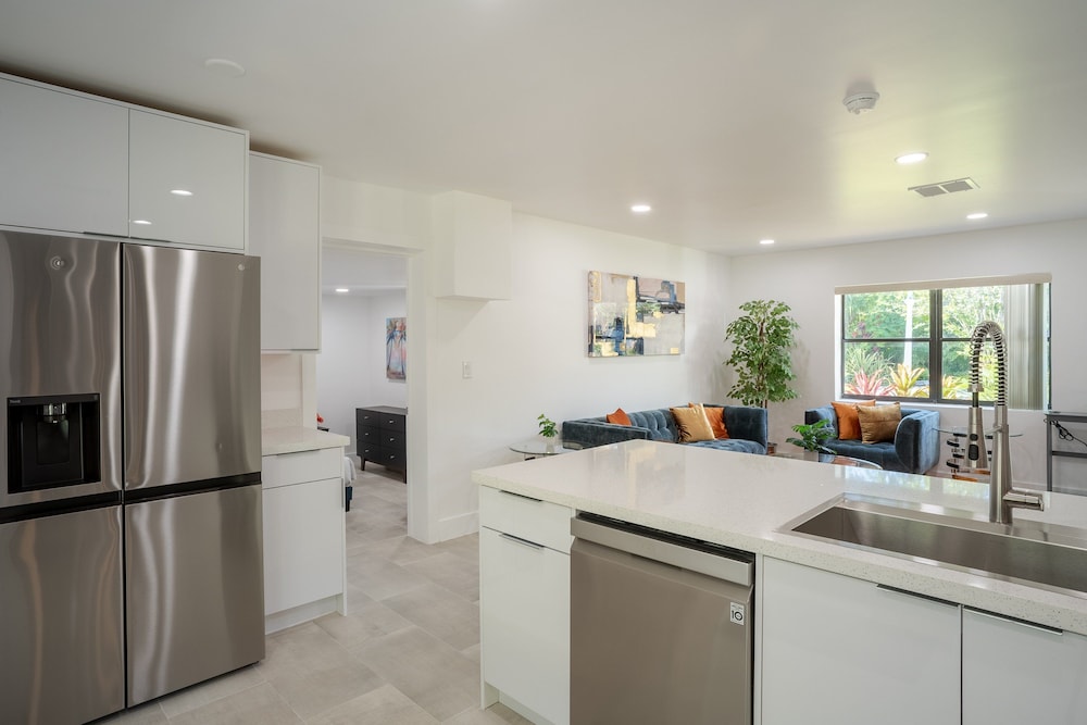 Spacious 3BR Home 2 Baths Amazing Pool Area