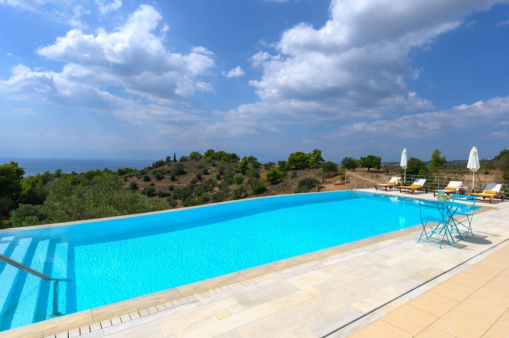 VIP Villa Panoramic Seaview Close to Beaches