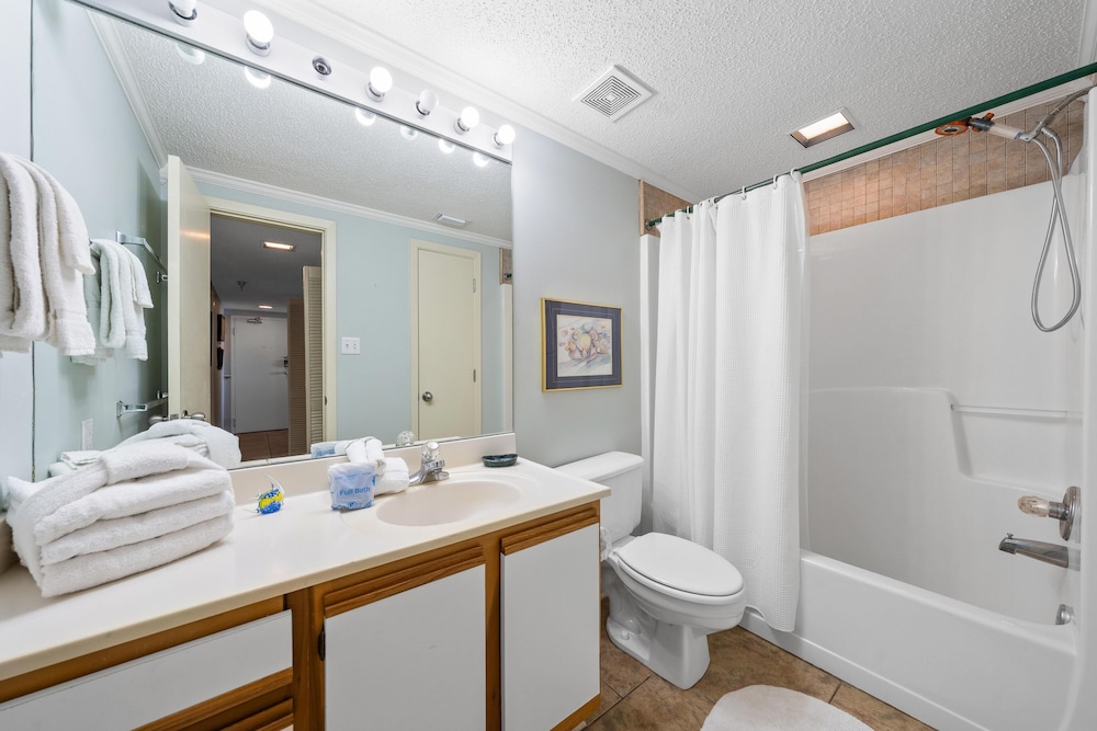 Romar Place 705