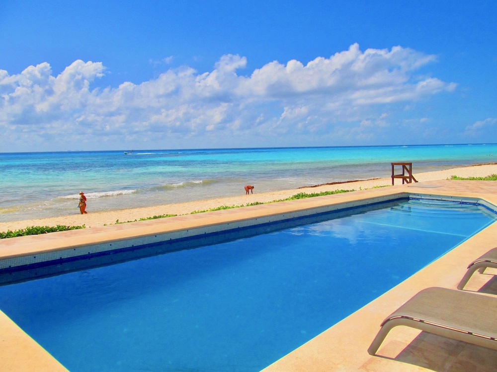 Beachfront Homes by Playa Paradise