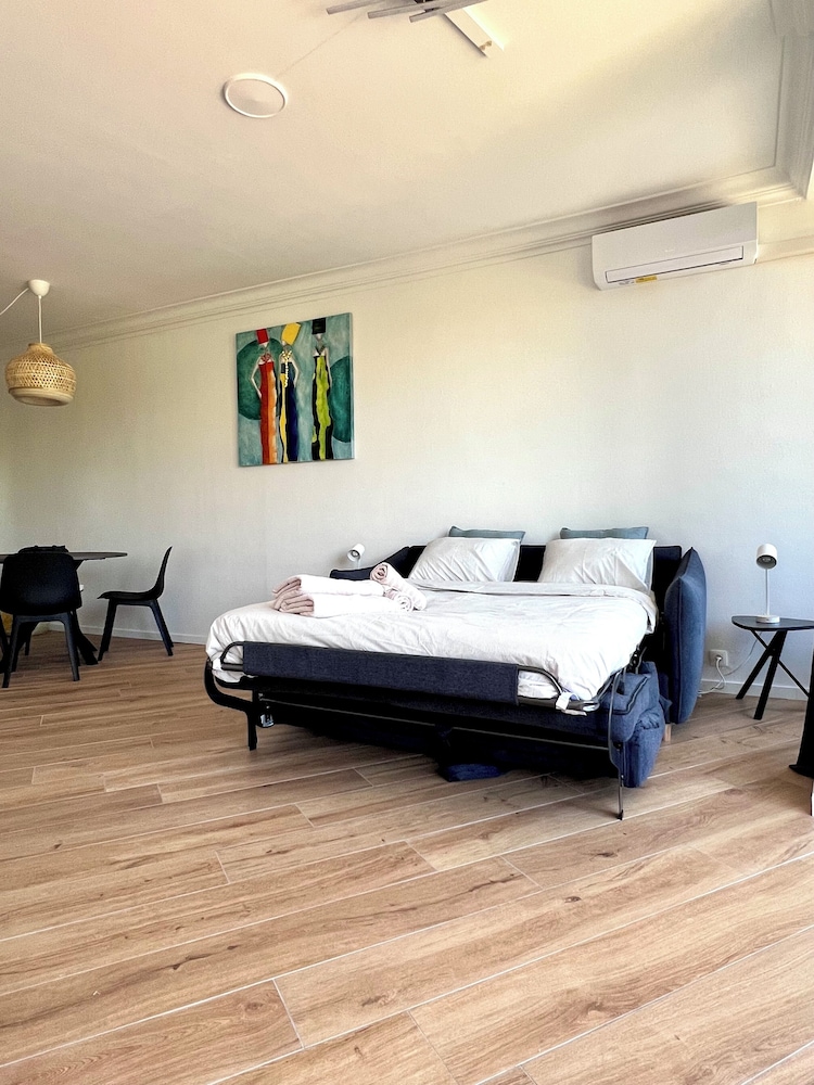 Cozy fully equipped center Liege for 4
