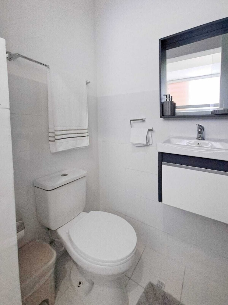 Enjoy Stylish 3br 3, 5b Stylish, Downtown Ocean View