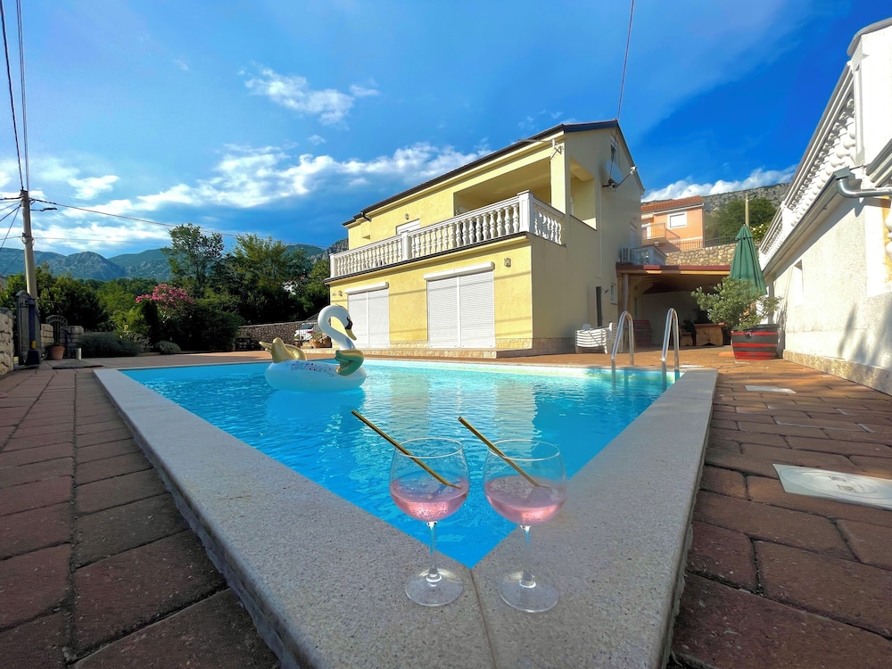 Villa Eternity