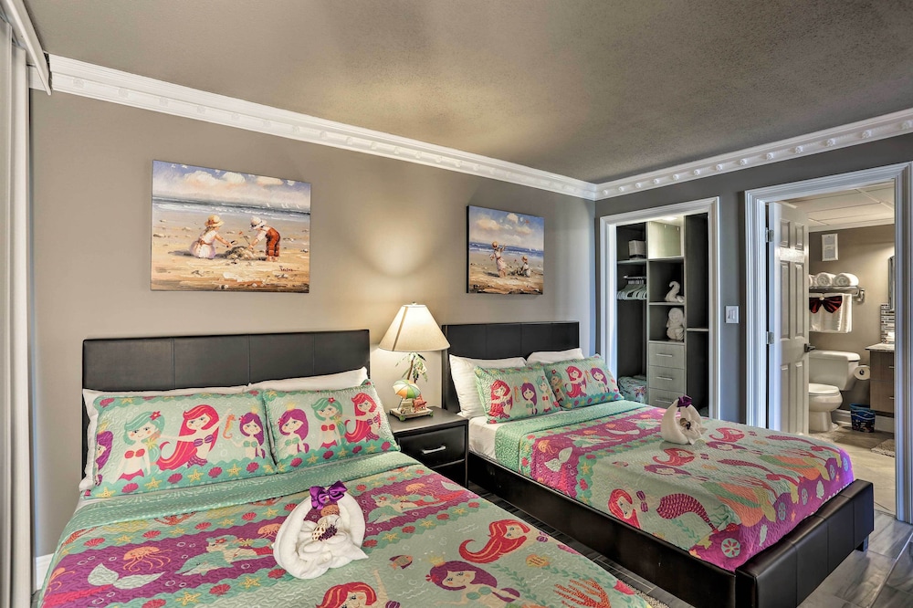 Panama City Beach Condo w/ Balcony & Ocean Views