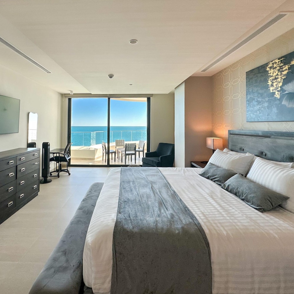 Brand New 6 Bedroom Penthouse