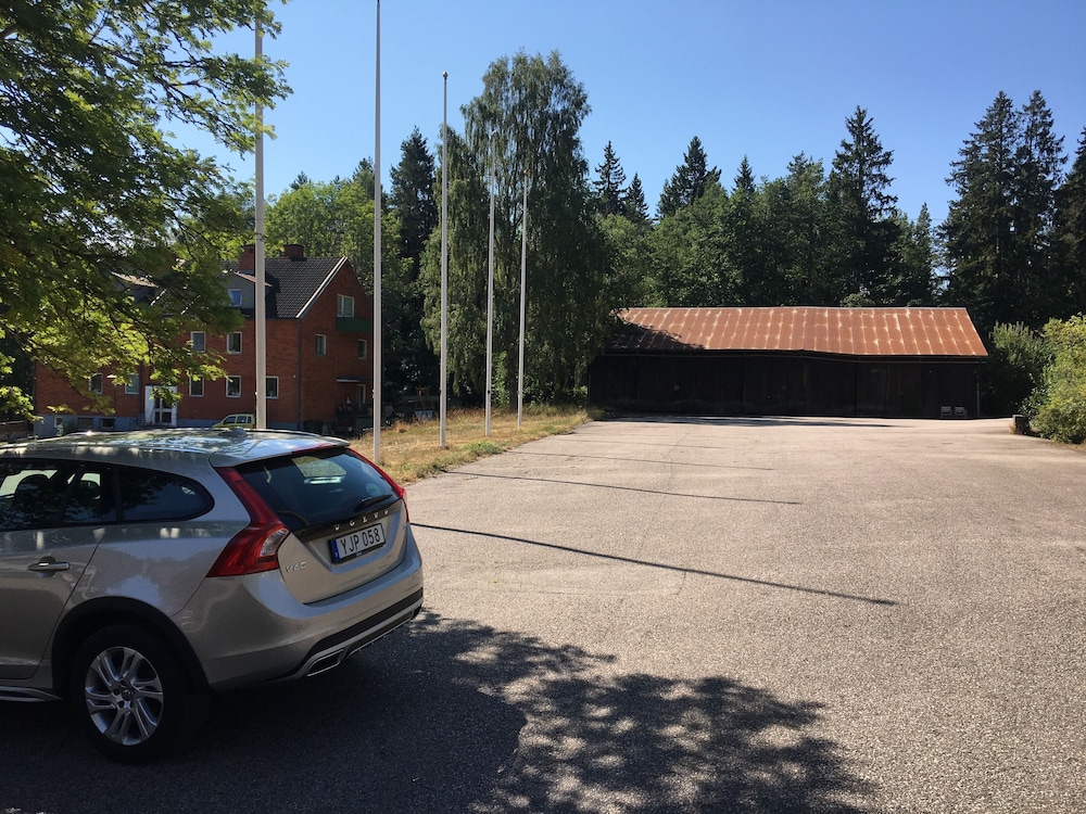 Cafe Sergel Bed & Breakfast