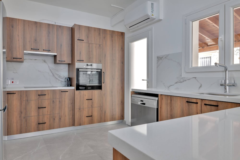 Phaedrus Living: Luxury Residence Faneromeni