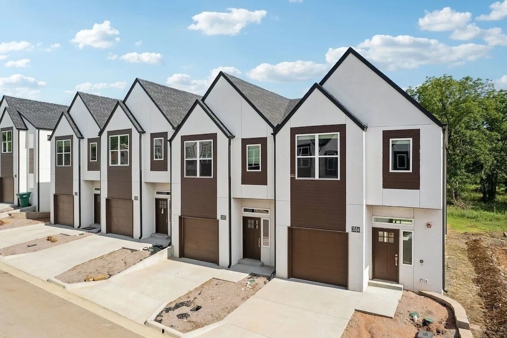 Landing Furnished Apartments Tulsa - Creek County