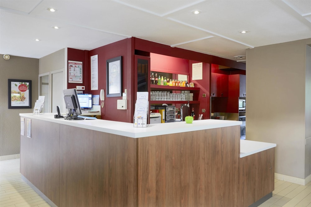 Chalon-Sur-Saone Vacations - Hotel Campanile Chalon Sur Saone - Property Image 2