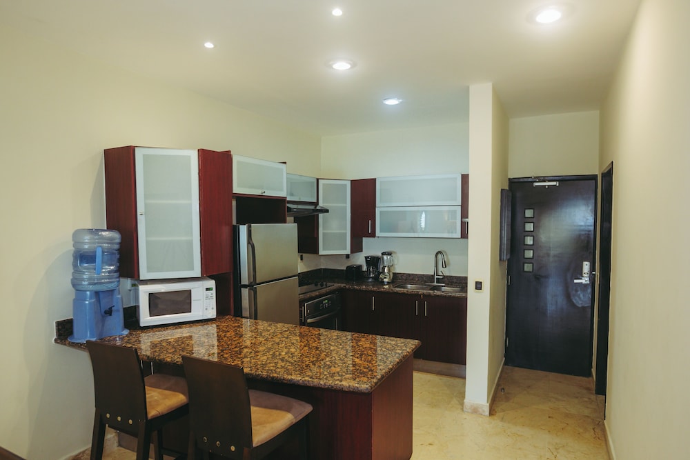 ELFARO 204SURF by Dream Playa Management