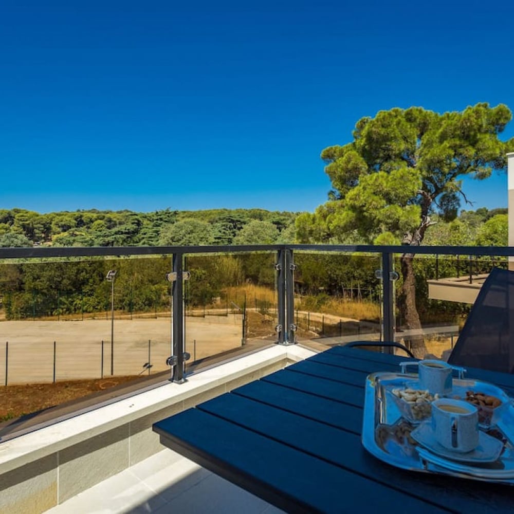 Villa Lavanda - Seaside Luxury Villa for 8 Guests