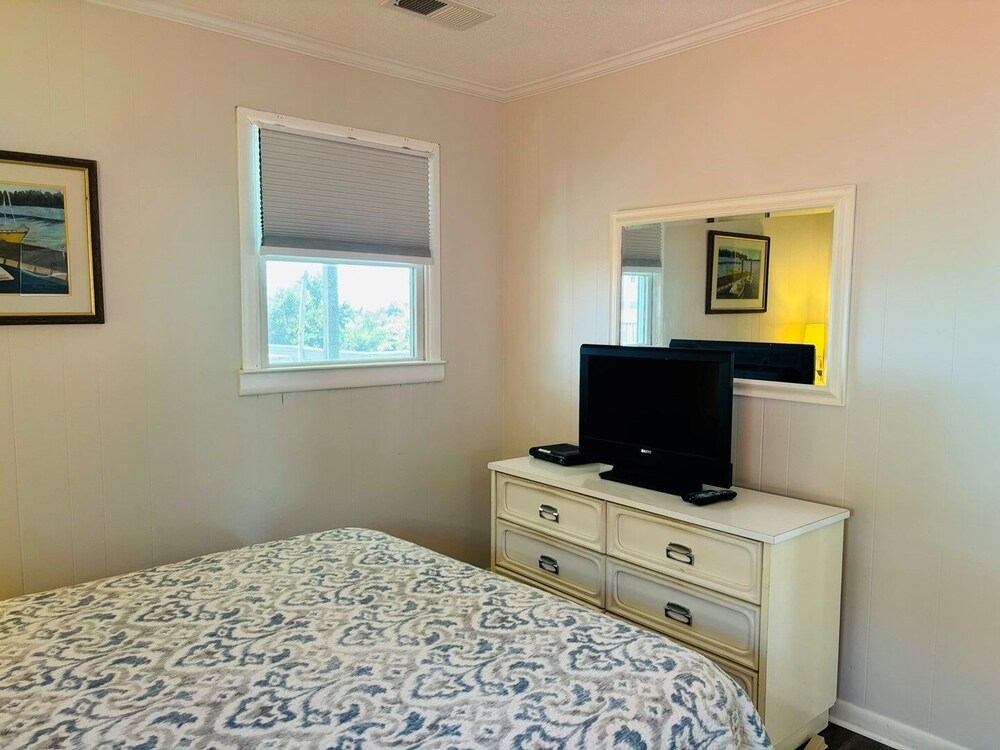 Lime Inn 4 Bedroom Home by RedAwning view 5
