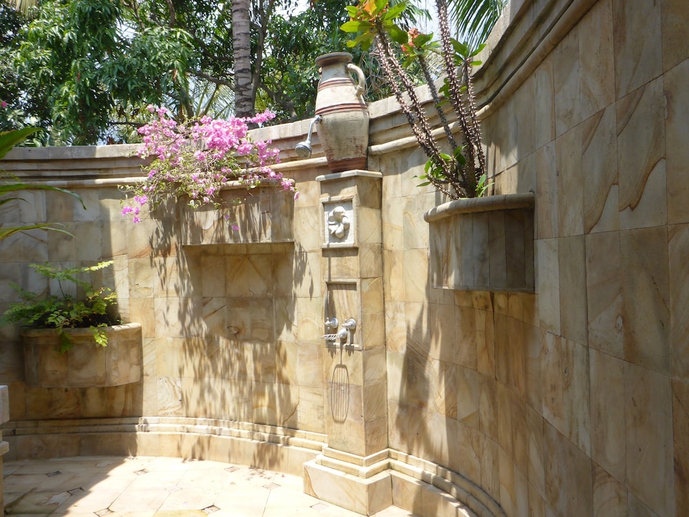 Gunung Paradis Retreat