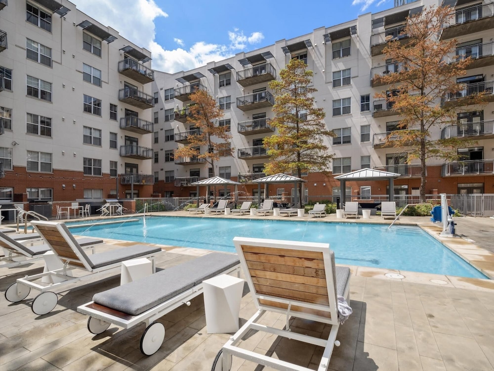 Austin Awesome 2BD 2BA Downtown Apartment view 4