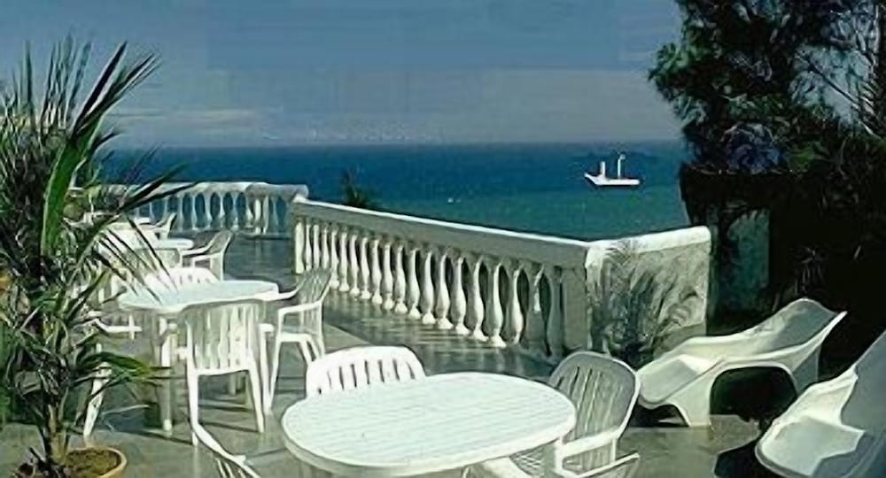 Casa & Mar Colonial
