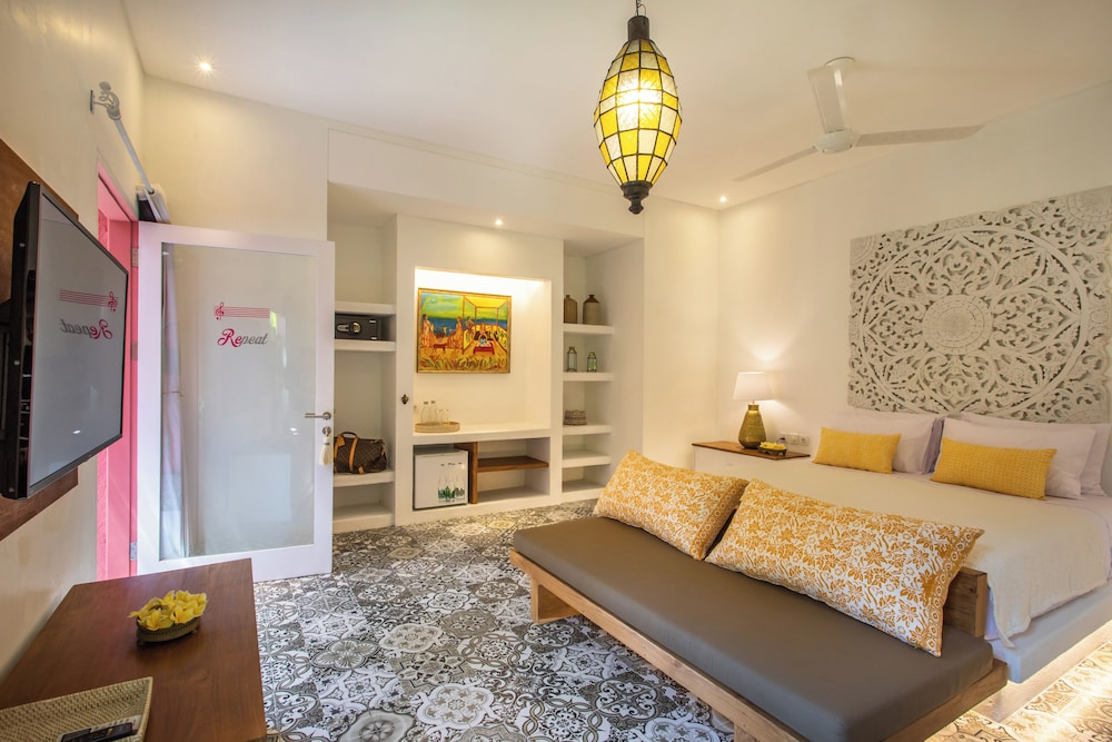 PinkPrivate Sanur - for Cool Adults Only