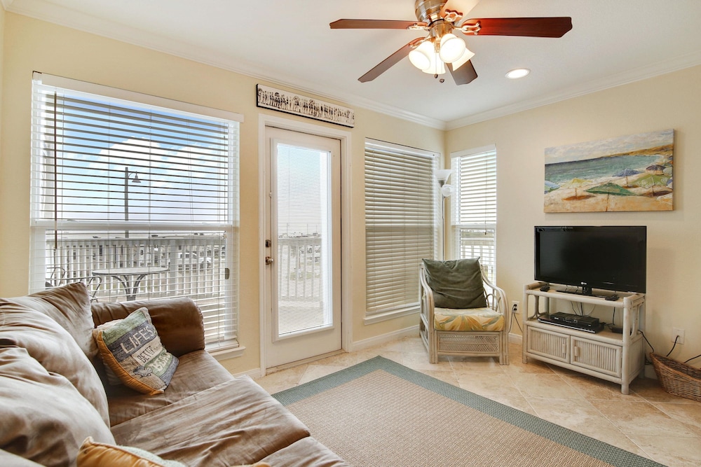 Galveston Vacations - Seascape 1104 in Galveston - Property Image 1