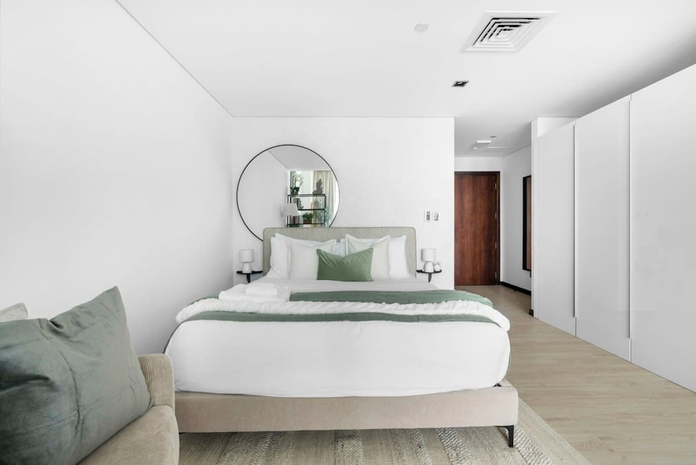 Silkhaus Modern Studio in Difc Business Ideal