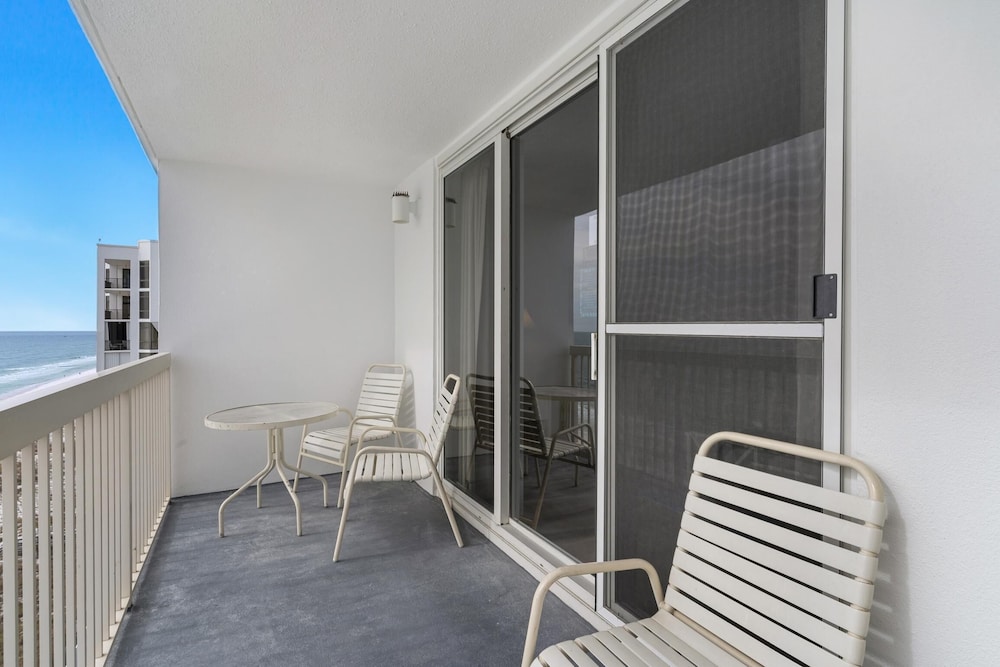Pelican Beach Resort 1207