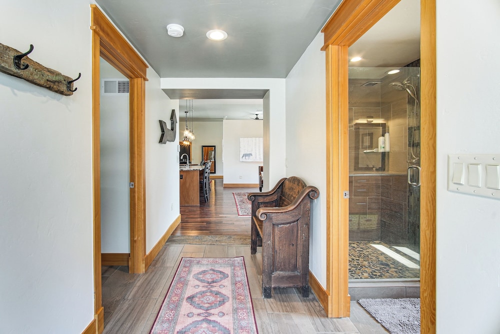 Divine Salida Stay: Walkable Location Near Dtwn!
