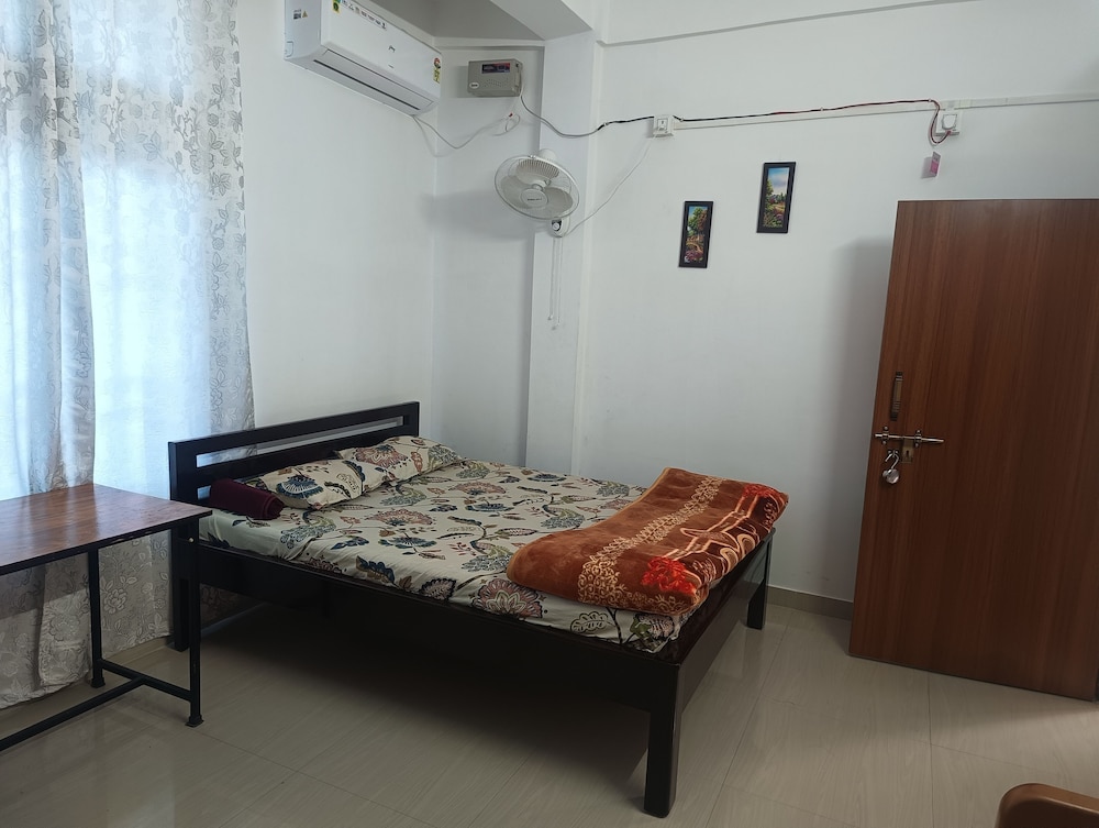 AURA HOMES