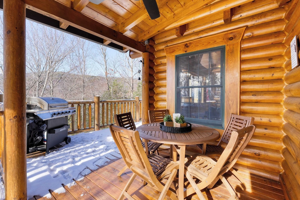 American Dream by Avantstay Deck w/ Views Theater, Game Room, Community Pool