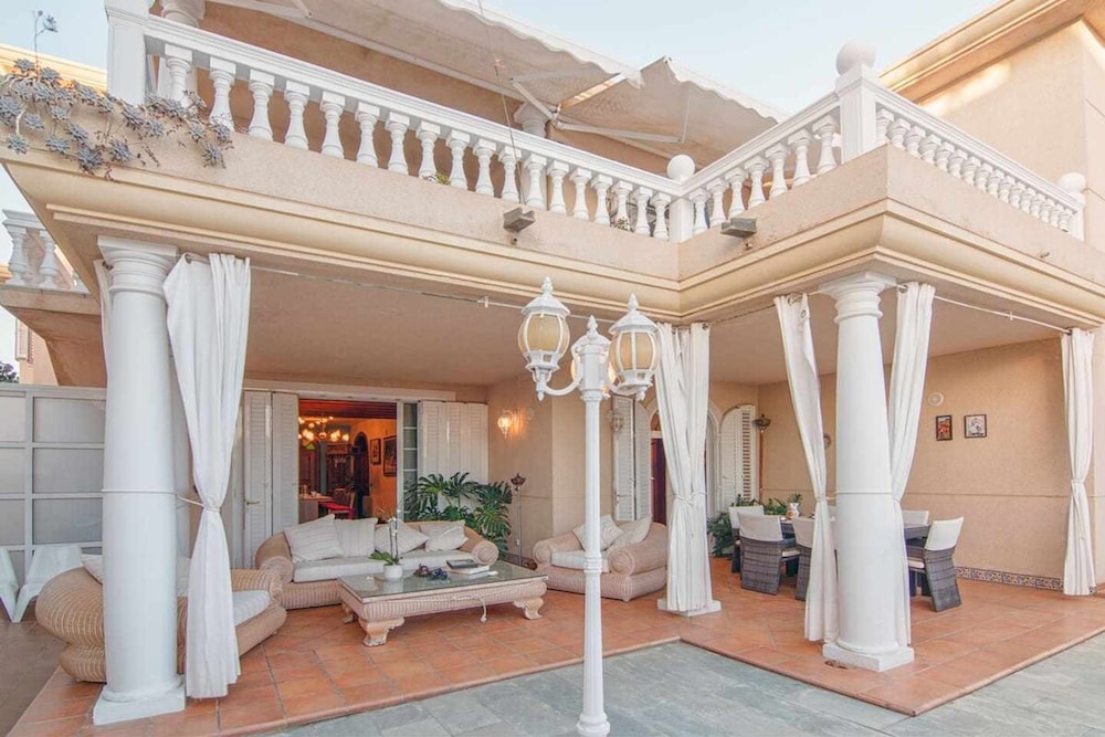 Bayside Concha House Beachfront Oasis With Heated Pool