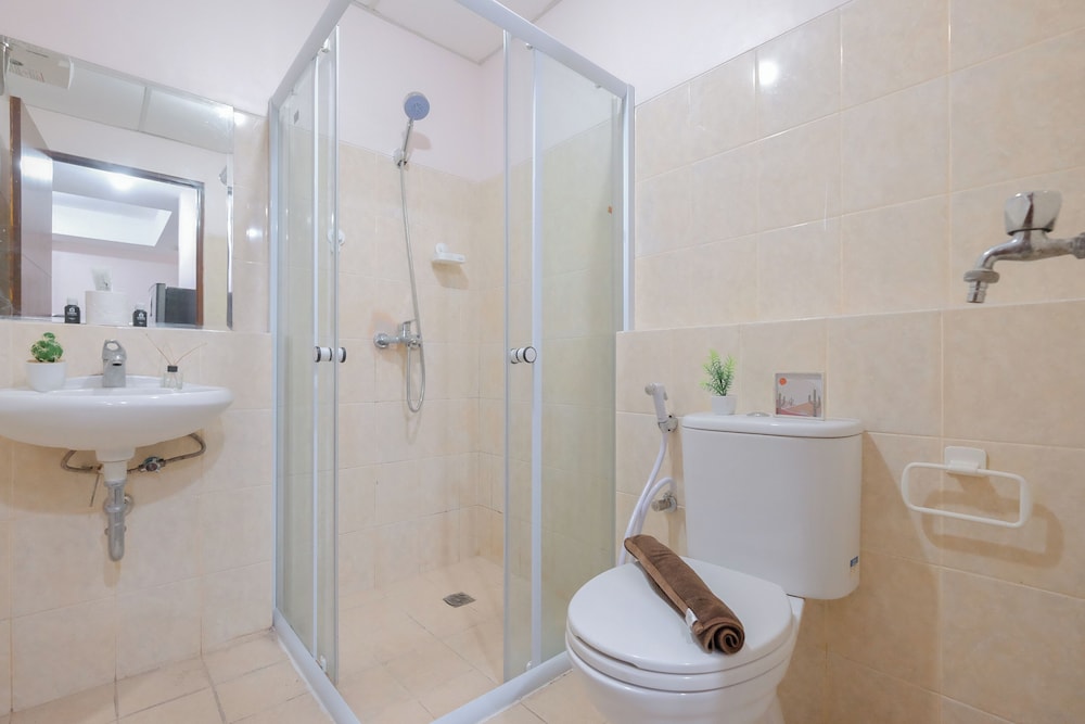 Prime Location 1Br At The Wave Kuningan Apartment