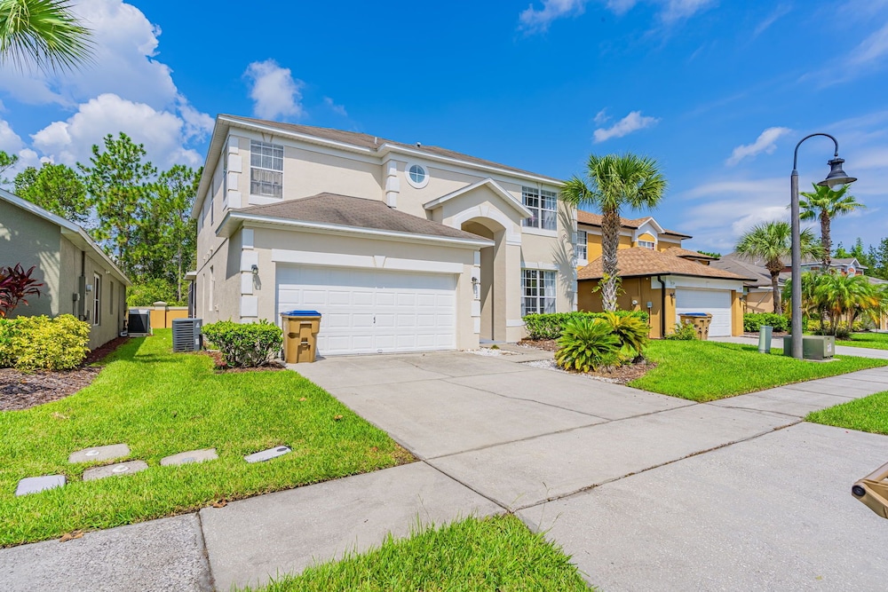 Themed Family Villa with Private Pool - Image 1