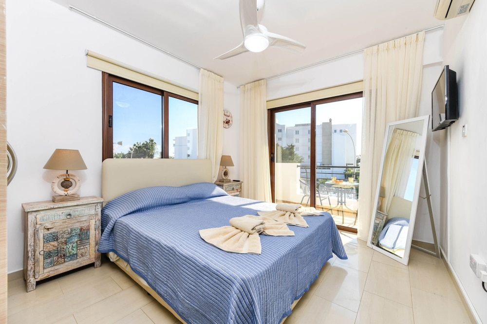 Nissi Apartment 102
