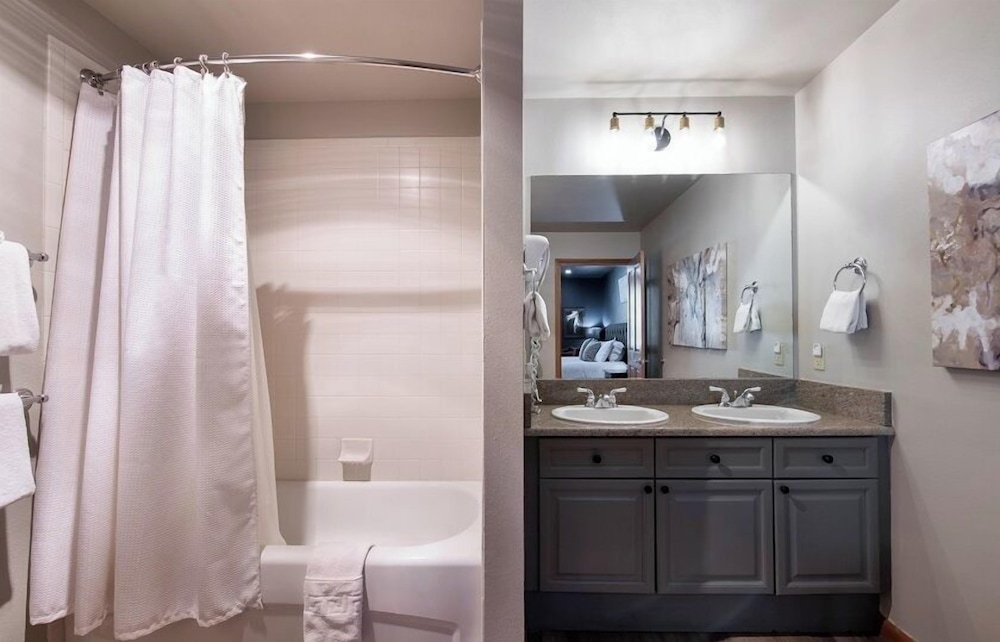 Zephyr Mountain Lodge Vacation Condos - Winter Park CO