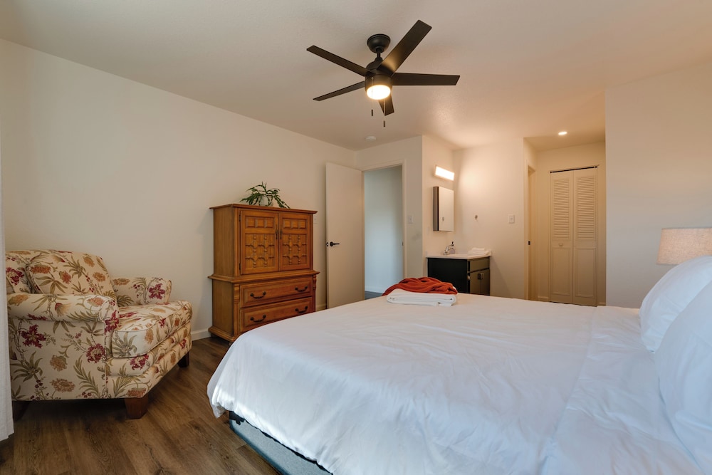 Quiet Home w/ Yard: 2 Mi to Mall & Sparks Marina!