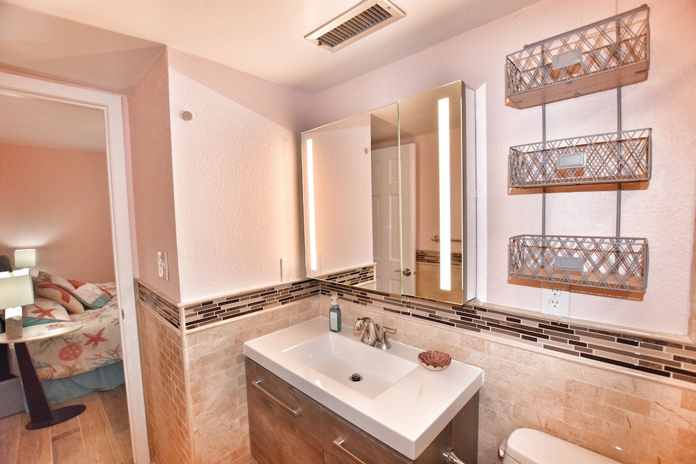 1008 Waters Edge Resort 1 Bedroom Condo