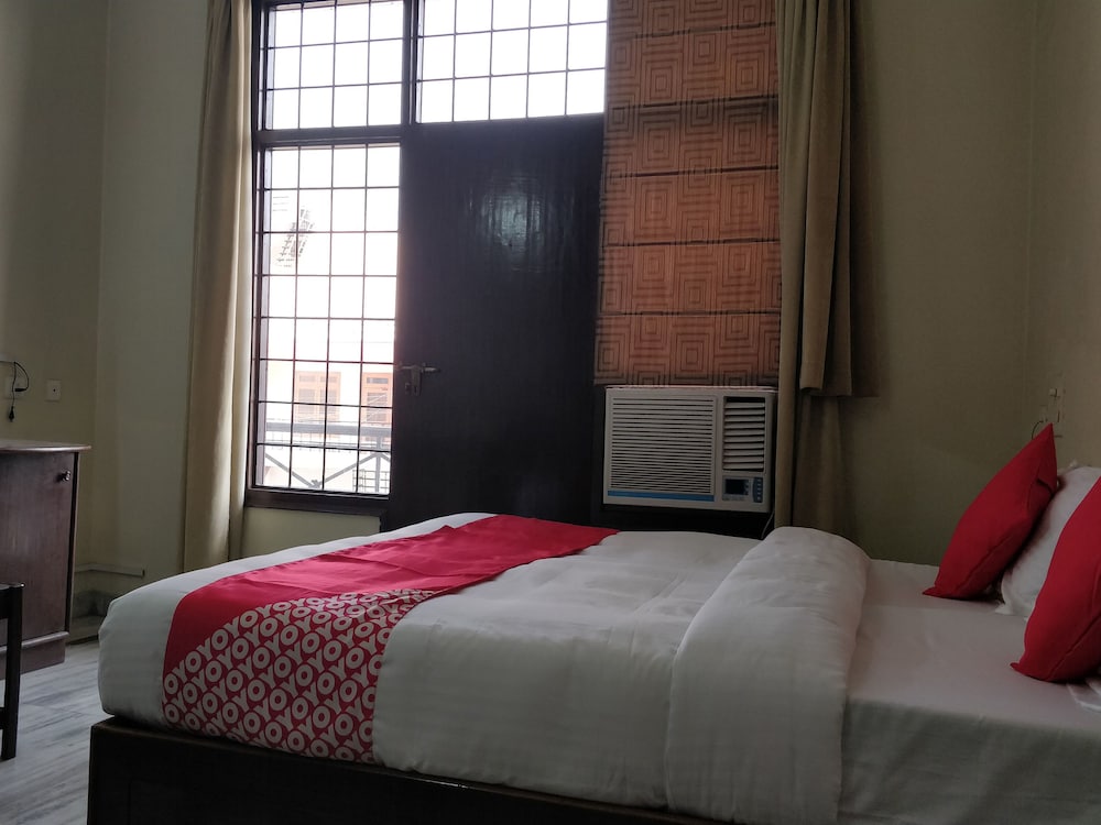 OYO 14105 Sai Vihar