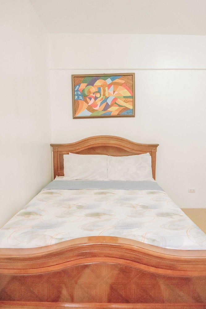 Spacious 1 Bedroom With a View